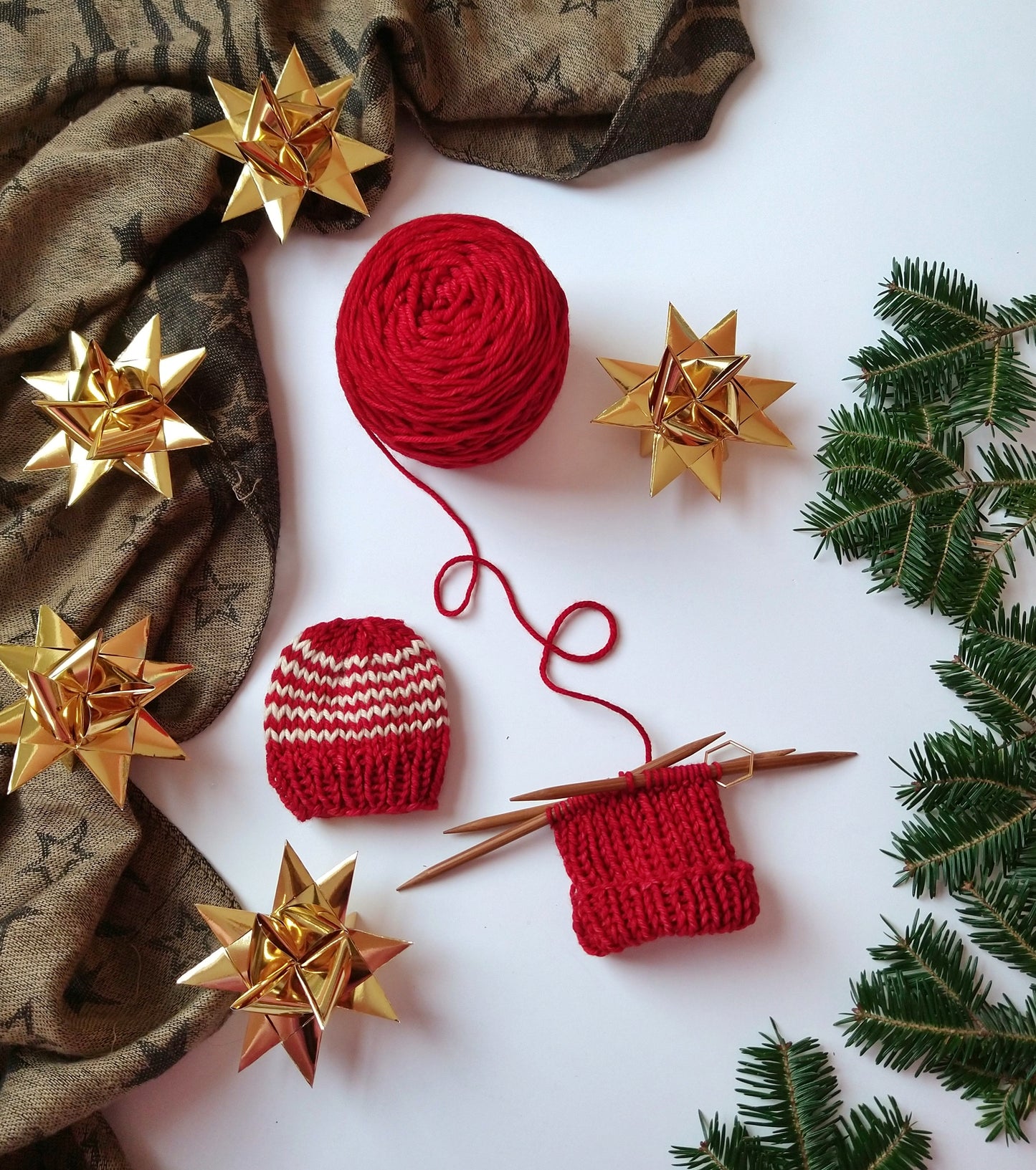 Teeny Tiny Winter Hats Pattern