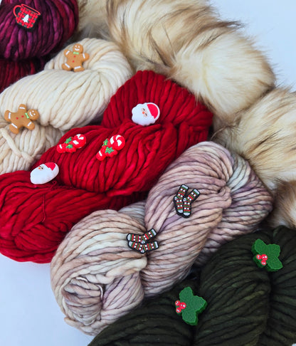 Christmas Yarn + Pom Kit 🤎: Rasta in Ivory