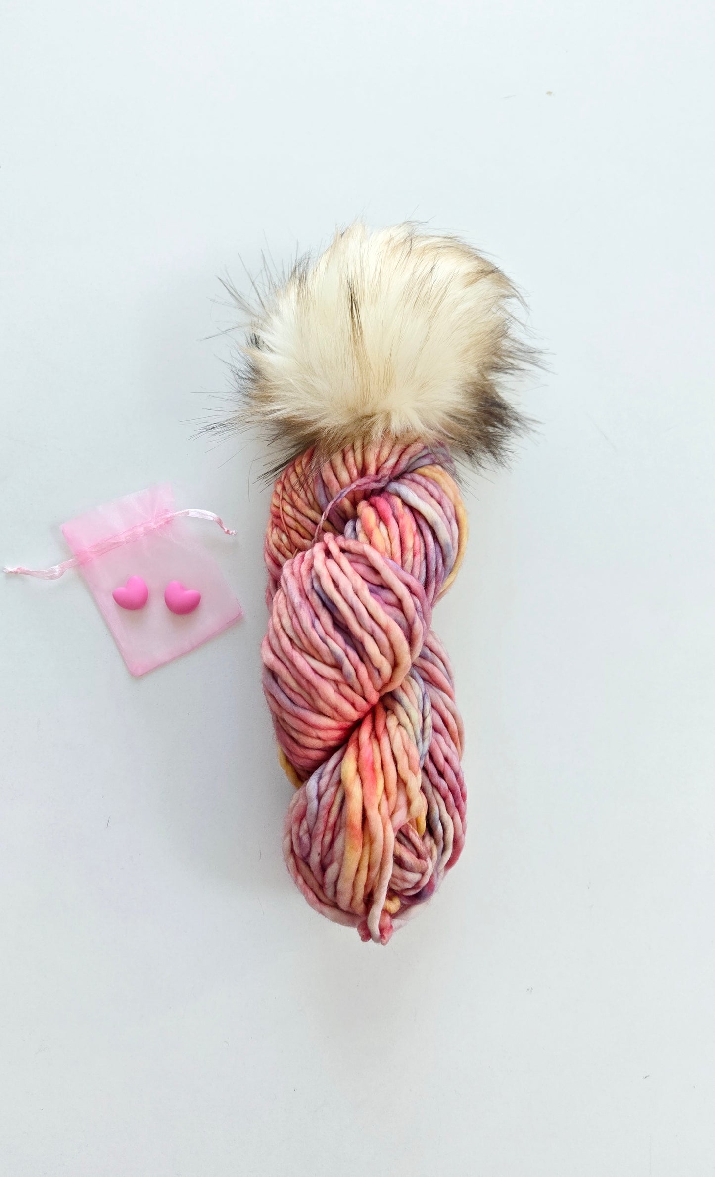 Valentine's Yarn + Pom Kit 🩷:  Cream White Pom + Rosalinda Rasta