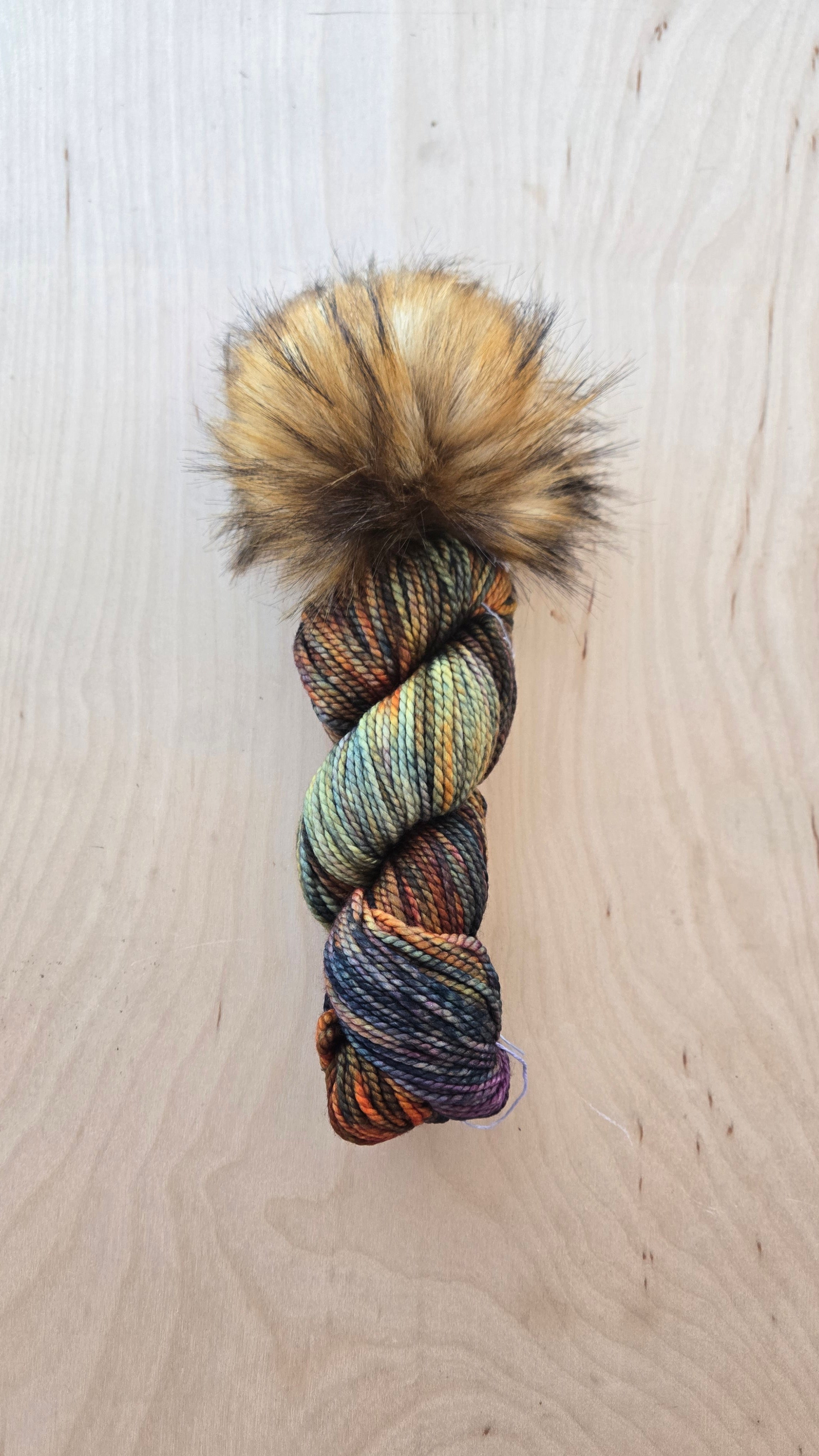 VIENTOS Yarn + Pom Kit: Piedras