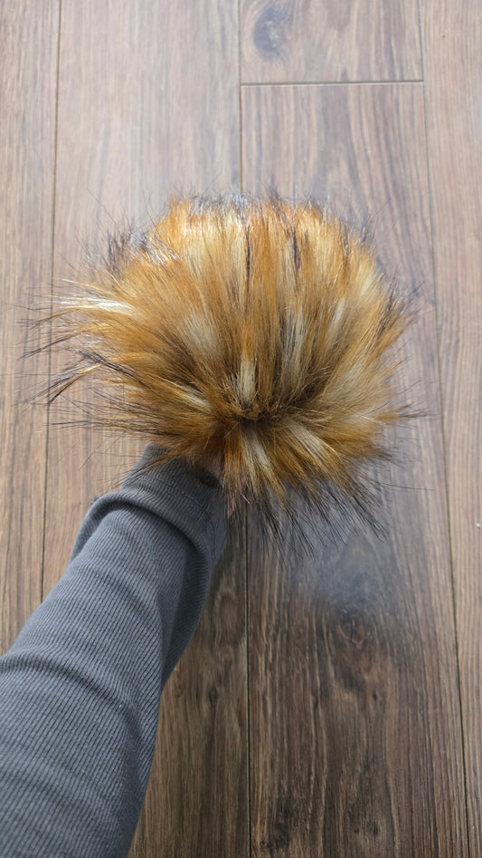 Vanilla Coke - Pom Pom by Sugar Maple Fibers