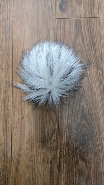 Zebra Cakes- Pom Pom by Sugar Maple Fibers