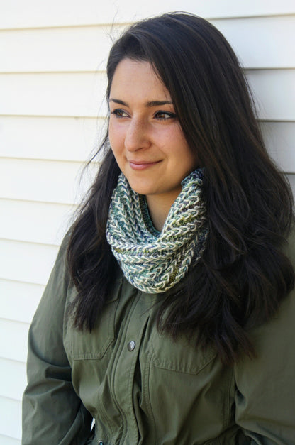 Lichen Green Adult Hand Knit Cowl. Lightweight Luxury Knitted Cowl. 100% Merino Wool Knit Cowl. Soft Cozy Circle Scarf. Mini Braids Cowl