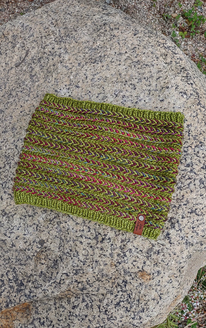 Lichen Green Adult Hand Knit Cowl. Lightweight Luxury Knitted Cowl. 100% Merino Wool Knit Cowl. Soft Cozy Circle Scarf. Mini Braids Cowl